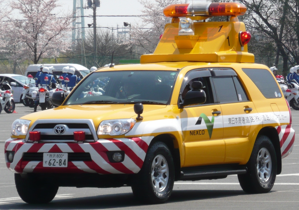 NEXCO東日本の道路パトロールカー