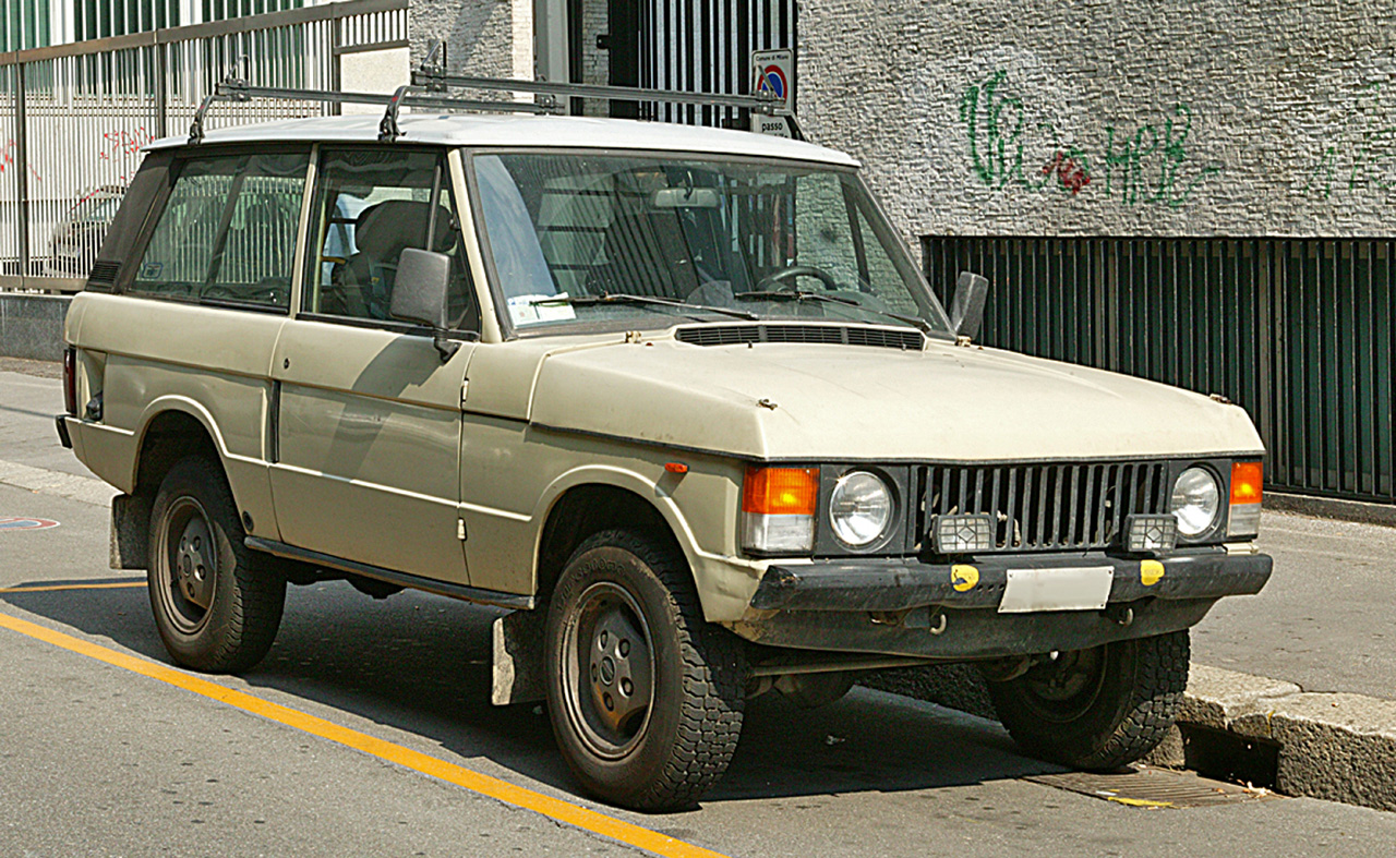 イギリス・ランドローバー社が生産している高級オールパーパスフルタイム4WD車「ランドローバー・レンジローバー：Range Rover」（Wikipediaより）