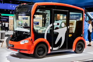 2021年9月6日にドイツのミュンヘンで開催されたiaaモビリティ2021モーターショー「Transdev mobileyeの自動運転シャトルバス」